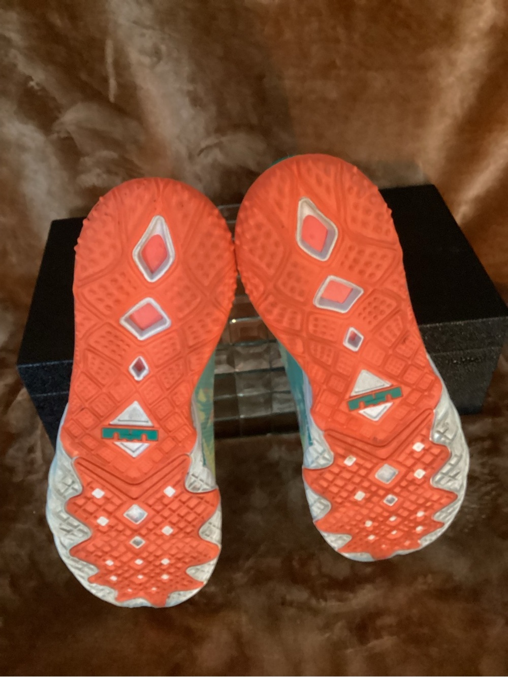 LeBron XVIII LOW Nike Basketball Shoes - Teal, Coral, Cream - Picture 10 of 10